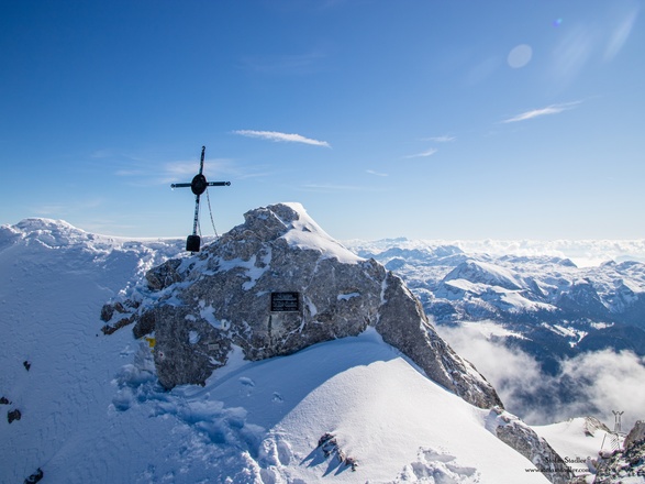 Das Gipfelkreuz auf der Mittelspitze.
