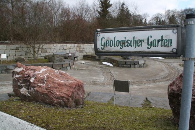 Geologischer Garten, Hof