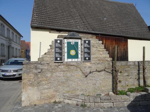 Röttingen Sonnenuhr 15