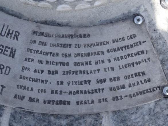 Röttingen Sonnenuhr 3 Gebrauchsanweißung