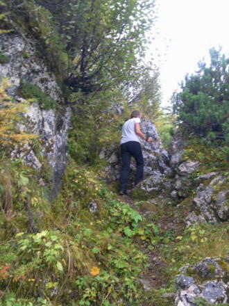 einfacher Schrofensteig