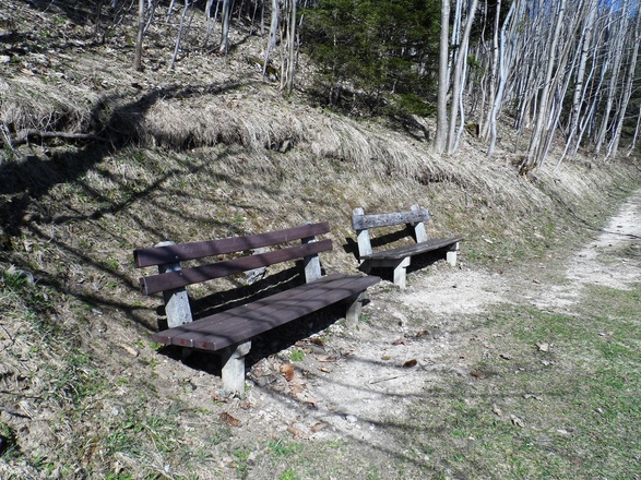 Gemütlicher, sonniger Rastplatz