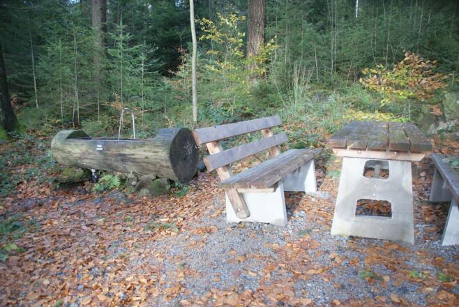 Rastplatz gegenüber dem Parkplatz