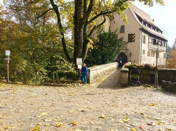 Foto von Wanderung: Ailsbachtaler Höhlenweg • Fränkische Schweiz (23.10.2016 17:08:01 #2)