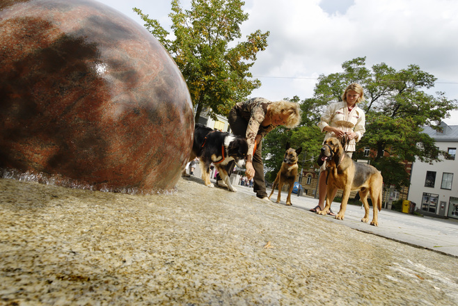 Kugelbrunnen in der Altstadt