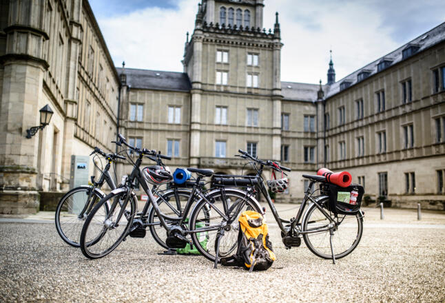Fahrräder am Schloss Ehrenburg
