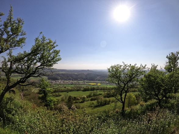 Ausblick vom Staffelberg auf den Veitsberg
