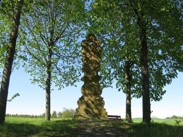 von der Pulvermühle über die weiße Marter nach Doos