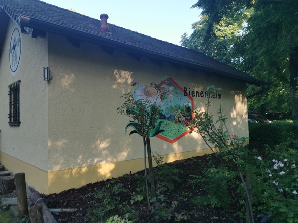 Waldwirtschaft Bienenheim