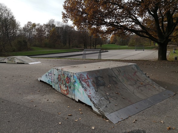 Doppelseitige Coping Ramp mit Treppe