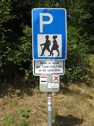 Schild Wanderparkplatz Kaiserspitze