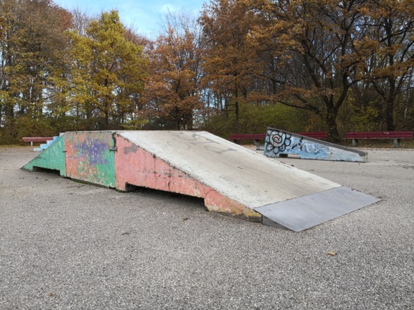 Kicker doppelseitig mit Plattform