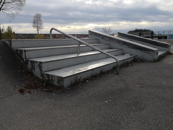 Doppel Curb Down + Rail