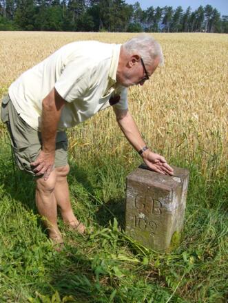 Badisch-bayerischer Grenzstein aus alten Tagen