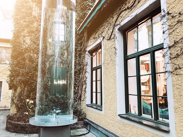 Schnell wird klar: Hier geht's um Licht