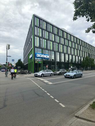 MONA Einkaufszentrum