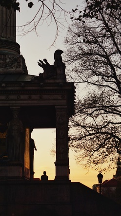 Friedensengel Sonnenuntergang Silouette