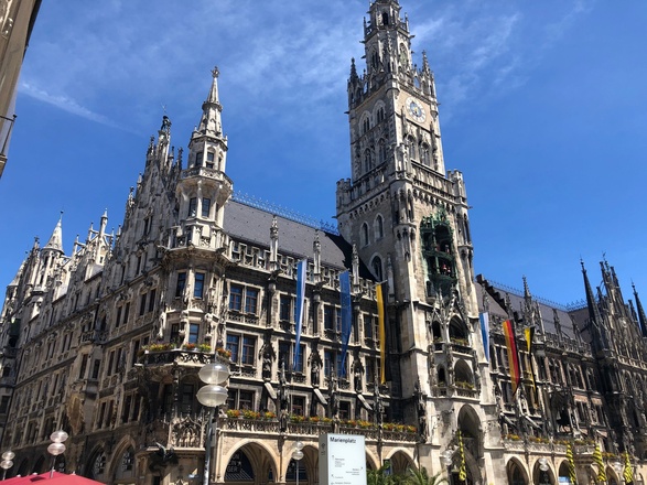 Das neue Rathaus am Marienplatz