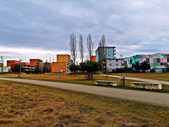 Wohngebiet Dülferstraße und MIRA Einkaufszentrum
