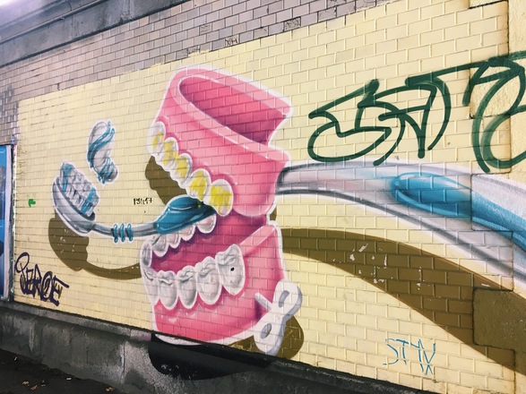 Mural von HNRX in der Tumblingerstraße