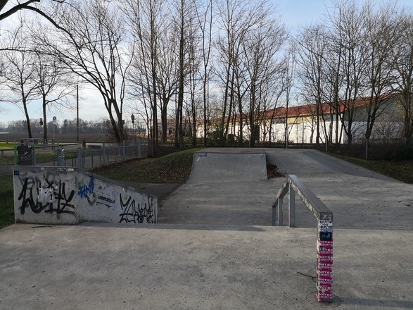 Curb Down + Rail + Coping Ramp