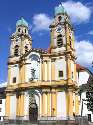 St. Michael, Außenansicht