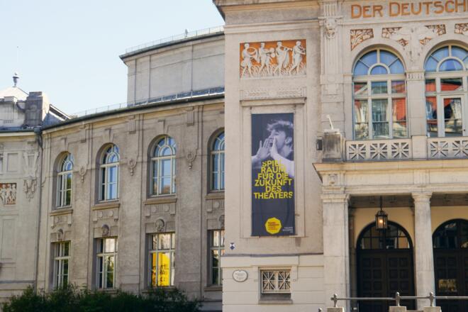 Detailaufnahme der Museumsfassade Villa Stuck