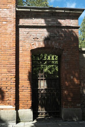 Eingang zum alten israelitischen Friedhof in Sendling