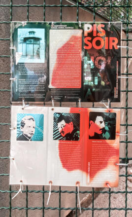 Aushang an der Erinnerungsstätte 