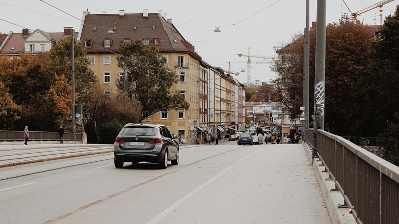 Kreuzung Ohlmüller/Eduard-Schmid-Straße - Nahaufnahme