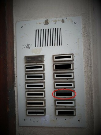 frühere Sedlmayr-Wohnung, Klingel
