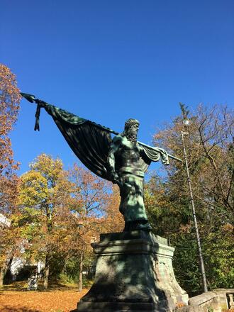 Das Schmied-von-Kochel-Denkmal in München