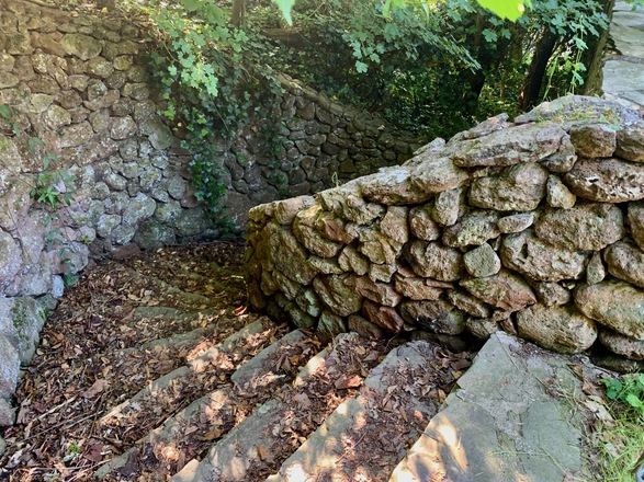 Treppe des Sardenhauses