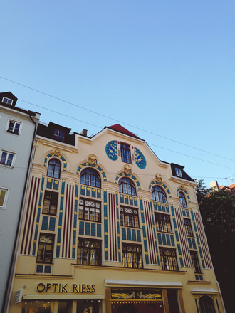 Frontalansicht der Ainmillerstraße 22