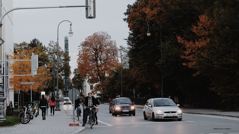 Blick auf die Brienner Straße vom Königsplatz