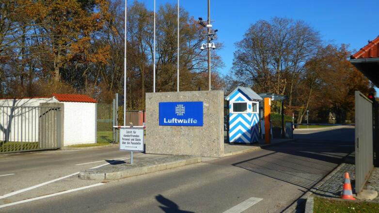 Eingang Fliegerhorst Fürstenfeldbruck