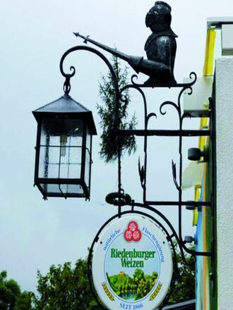 Wirtshausschild der Ritterschänke Randeck in Essing im Altmühltal