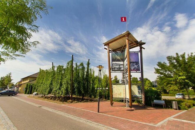 Treffpunkt unserer Führungen an der Infotafel am Griesplatz