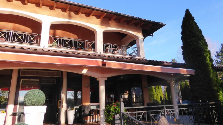 Villa Romantica - Italienisches Restaurant mit Biergarten und Selbstbedienung im Sommer