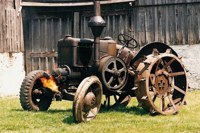 Ein alter Traktor im Bauernhofmuseum Riedenburg