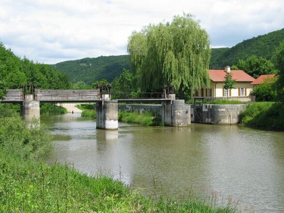 am alten Wehr am Ludwig-Donau-Main-Kanal in Riedenburg-Deising