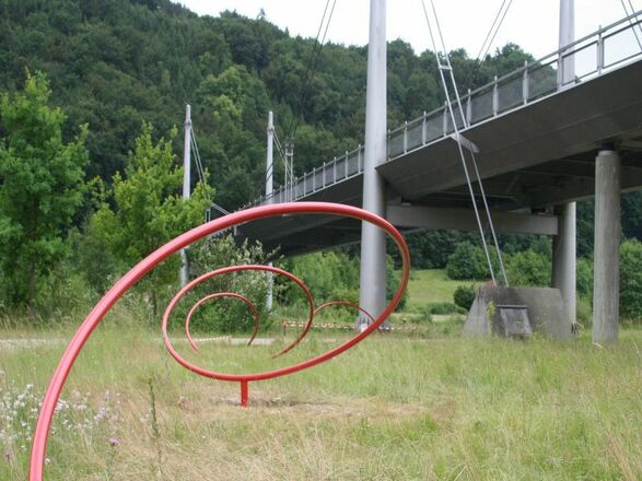 künstlerische Darstellung eines eisenzeitlichen Grabhügelfeldes in Riedenburg-Untereggersberg
