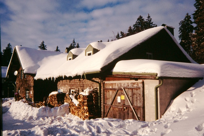 Hütte im Winter