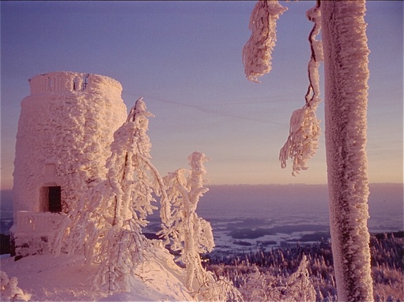 Turm im Hochwinter