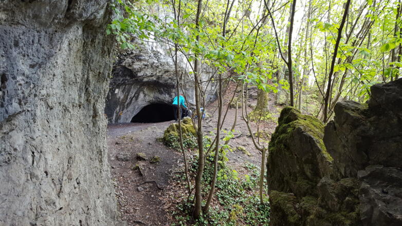 Blick zum Eingang der Wundershöhle