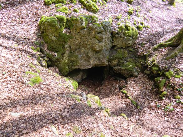 Der Eingang der Kirchenweghöhle