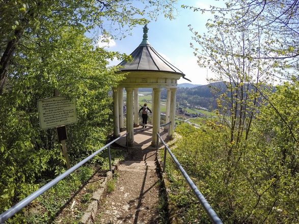 Prinz-Rupprecht-Pavillion oberhalb von Streitberg