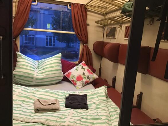 Schleifenroute - Bogen Waggon Bett