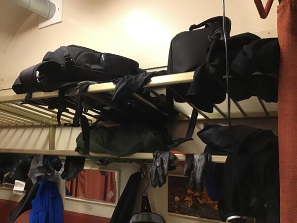 Schleifenroute - Bogen Waggon Stauraum