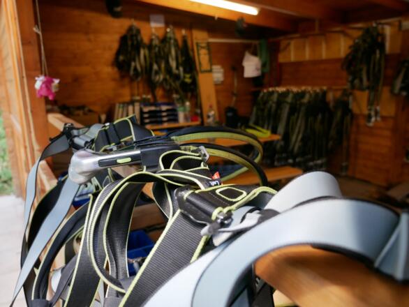 Klettergurte im Waldseilpark Rummelsberg